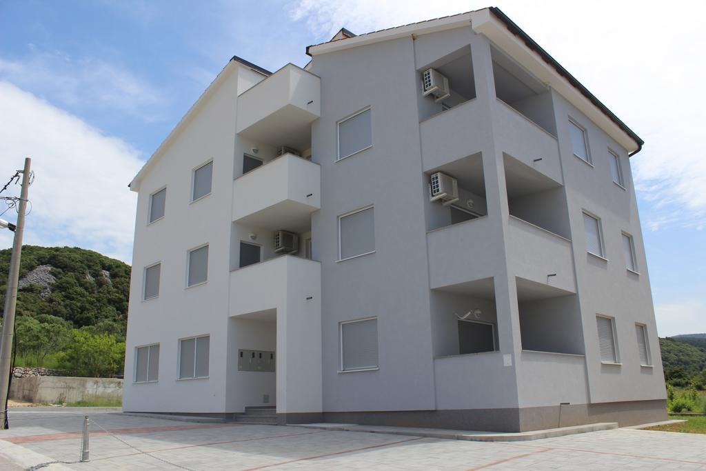 Apartments Petrusic Supetarska Draga Eksteriør billede